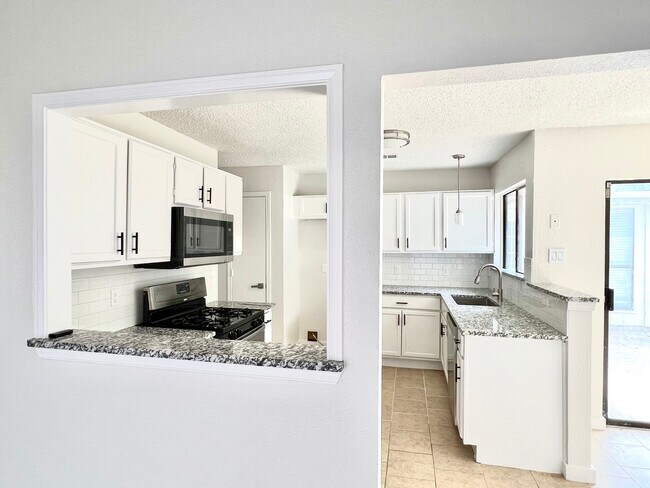 Building Photo - 7017 Seascape Dr