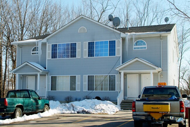 Building Photo - 4137 W Court St
