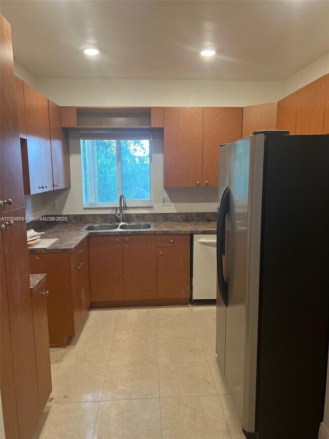 Foto del edificio - 2637 NW 9th Ct