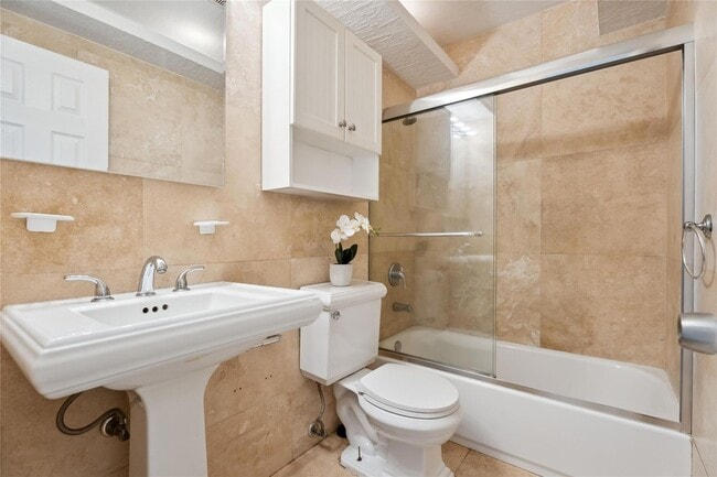 Photo - 1848 NE 46th St Apartment