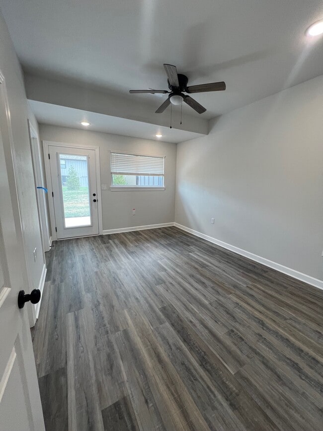 Building Photo - 79 SE 351st Rd