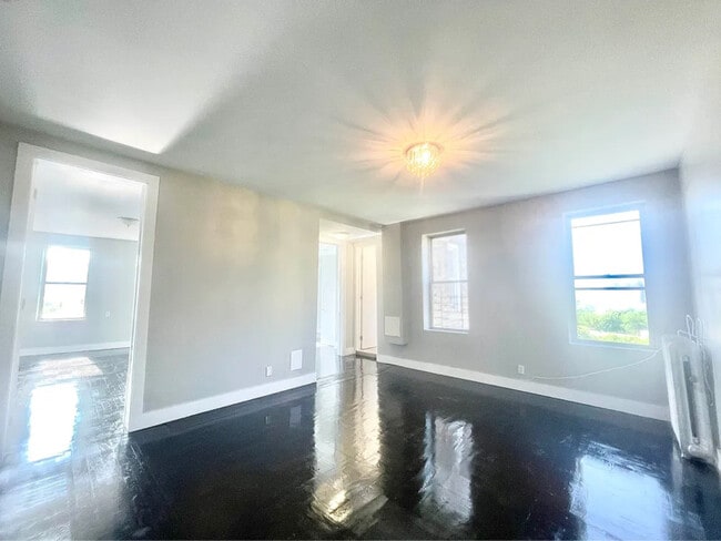 Foto del edificio - 901 Woodycrest Ave