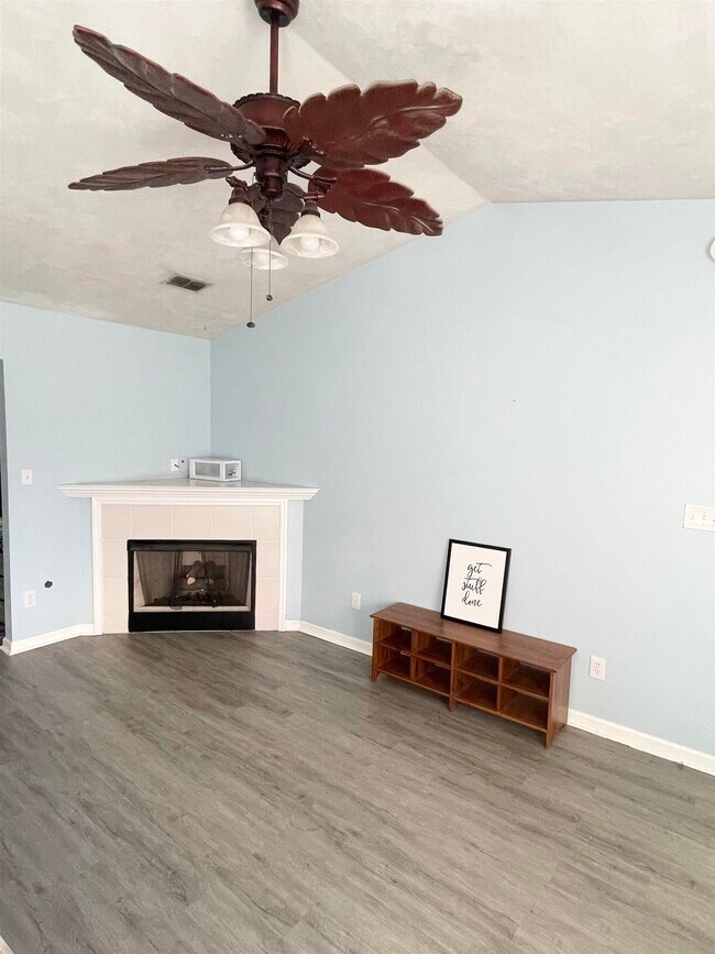 Foto del edificio - 4112 Mission Trace Blvd