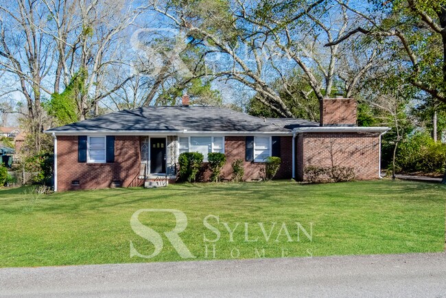 Building Photo - At Last, This Is What You Have Been Searching For!