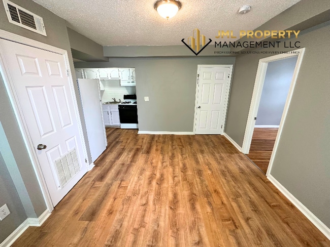 Photo - 321 Union St Apartment