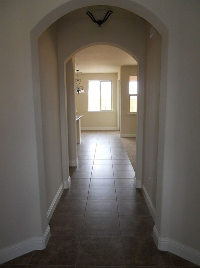 Foto del edificio - Granville Built 3 Bedroom for Rent in Copp...