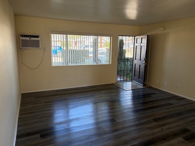 Foto del edificio - 248 N Dalton Ave