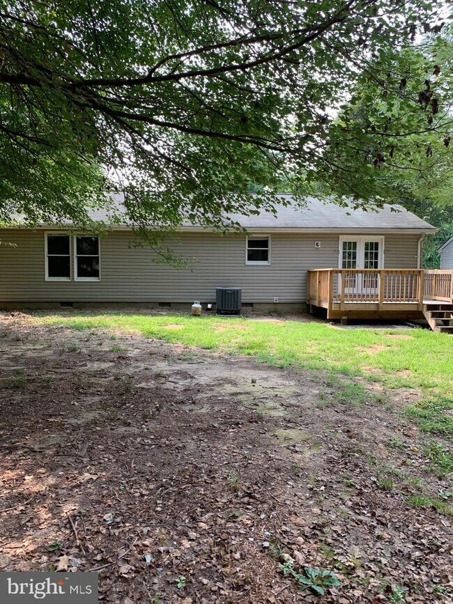 Building Photo - 112 Meadow View Ln