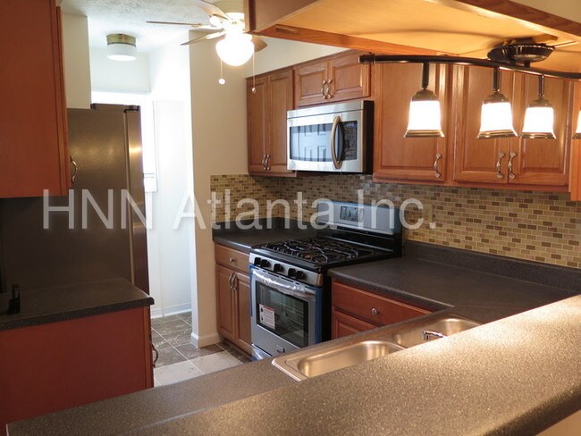 Foto del edificio - 6661 Witherington Ct NW