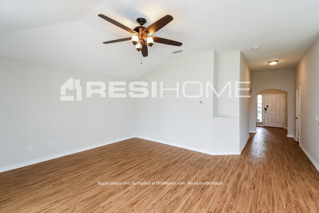 Building Photo - NEW BEAUTIFULLY RENOVATED HOME!
