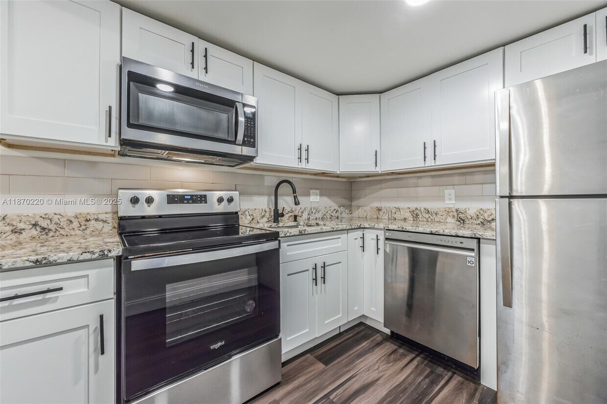Foto principal - 480 NW 20th St