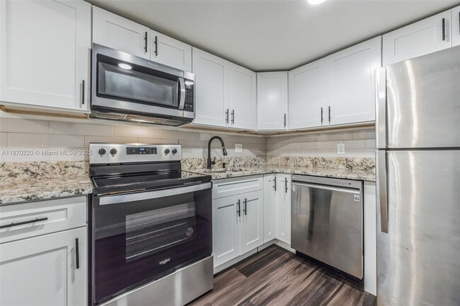 Foto del edificio - 480 NW 20th St