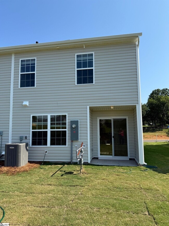 Building Photo - 813 Powder Br Dr