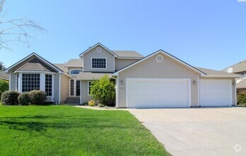 Building Photo - 1757 Maui Dr