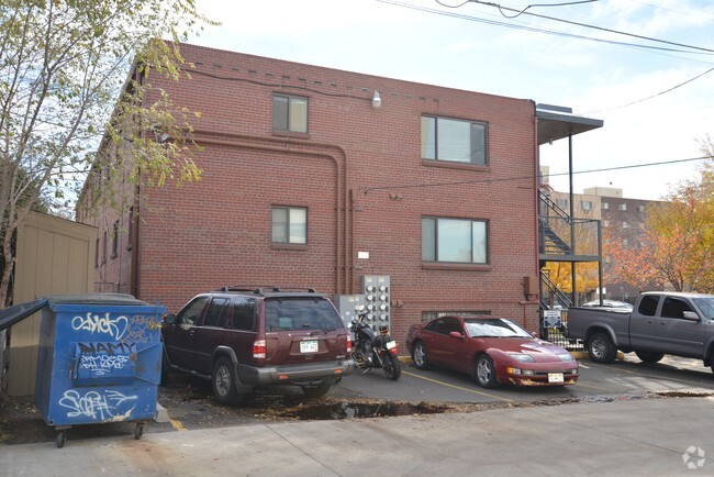 Building Photo - Mulberry Flats