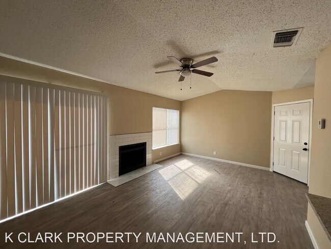 Foto del edificio - 4 br, 2 bath House - 4014 COLONIAL SUN DR.