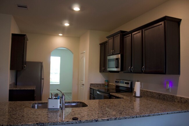 Building Photo - 10710 Spring Brook Pass Dr