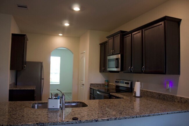 Foto del edificio - 10710 Spring Brook Pass Dr