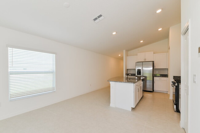 Foto del edificio - 4054 84th Ct NW