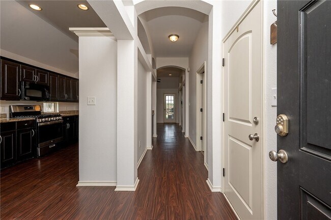Foto del edificio - 5276 Sagewood Dr