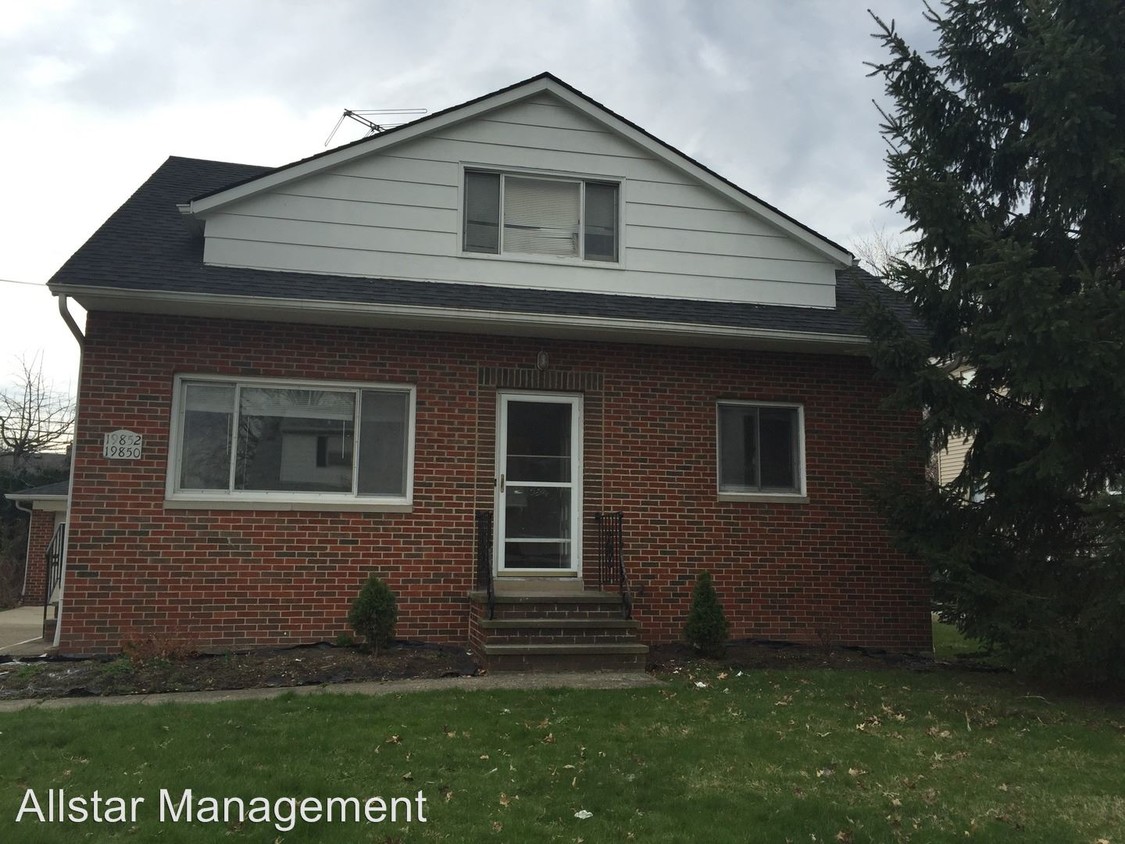 Foto principal - 2 br, 1 bath House - 19850 Pasnow Ave DN