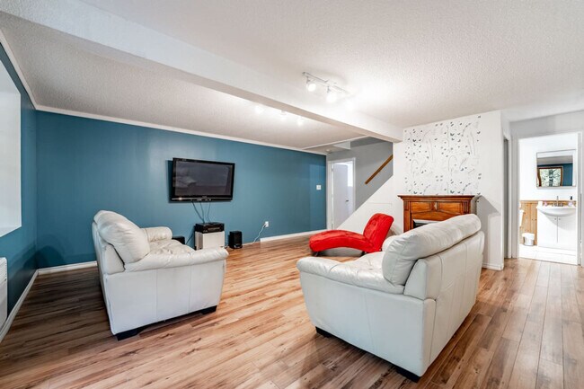 Building Photo - 3 Rue de Chamonix E