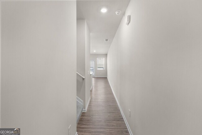 Building Photo - 392 Whitetail Cir