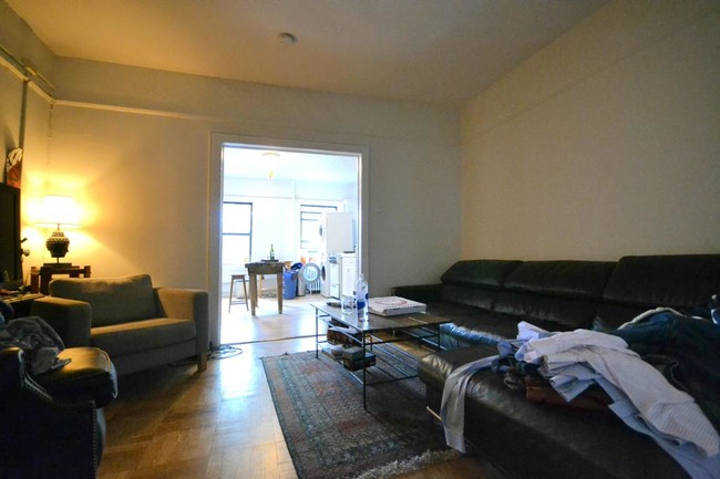 Building Photo - 174 Bleecker St