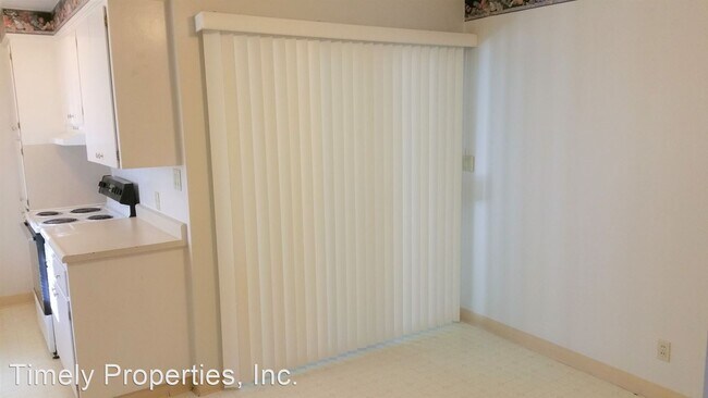 Foto del edificio - 2 br, 1 bath Apartment - N/A 663 Cordelia Dr.