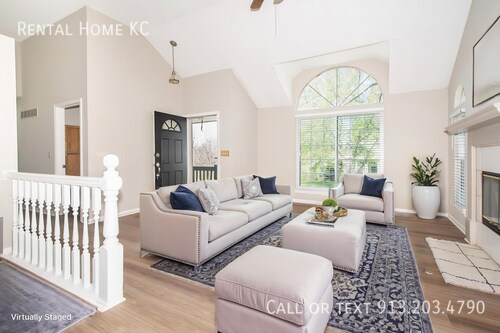 Foto del edificio - 7413 W 154th Terrace