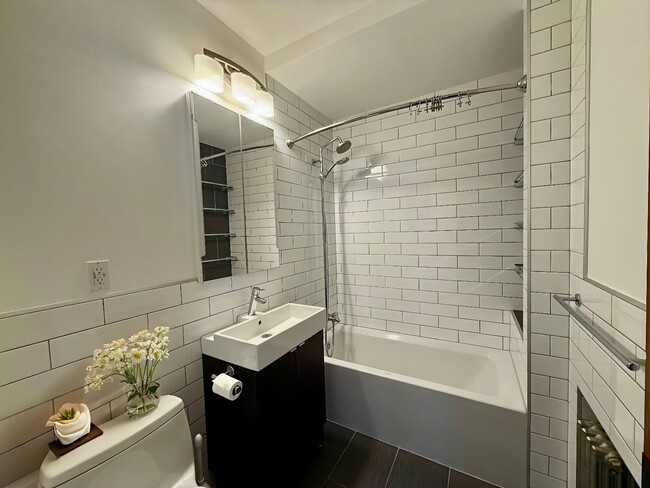 Building Photo - 78-52 85th St