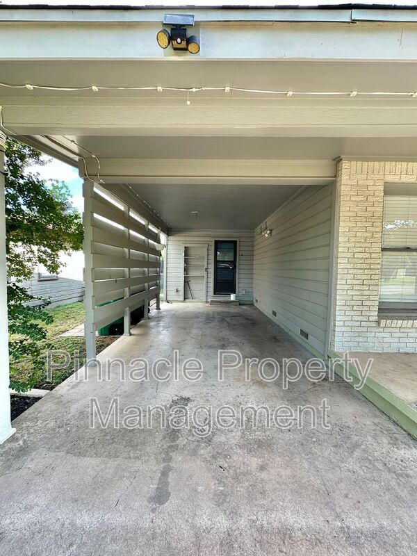 Foto del edificio - 118 Hobbs St