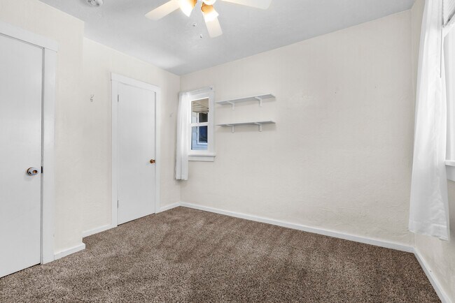 Building Photo - 444 S 100 E