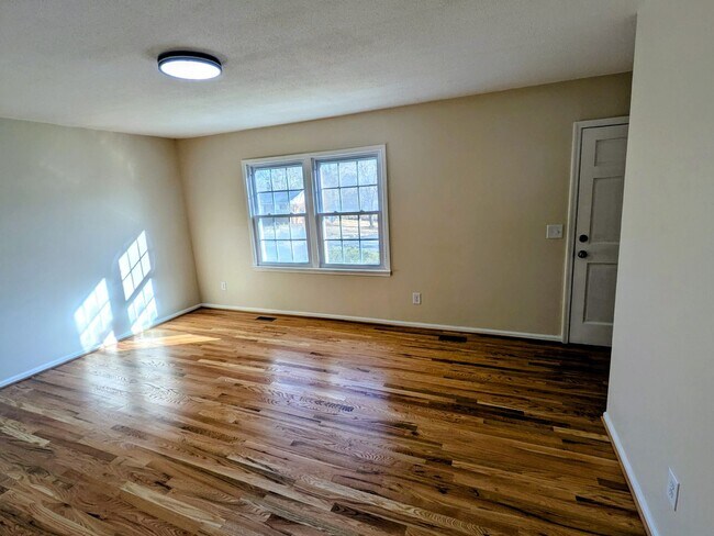 Building Photo - 1028 Gales Ave