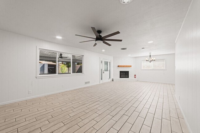 Foto del edificio - 1240 W Copper Ave