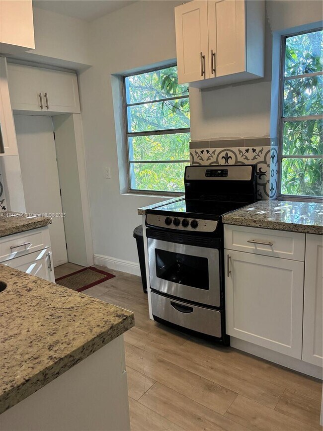 Foto del edificio - 1776 SW 11th St