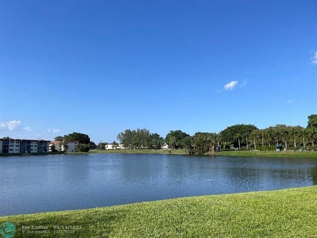 Foto del edificio - 9423 S Hollybrook Lake Dr