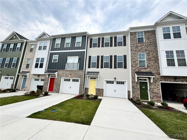 Foto del edificio - 13813 Village View Dr