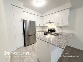 Building Photo - 49 Thornbird cres