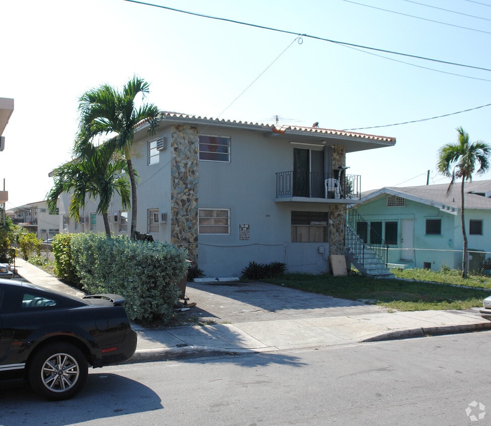 Building Photo - 1646 NW 2nd St