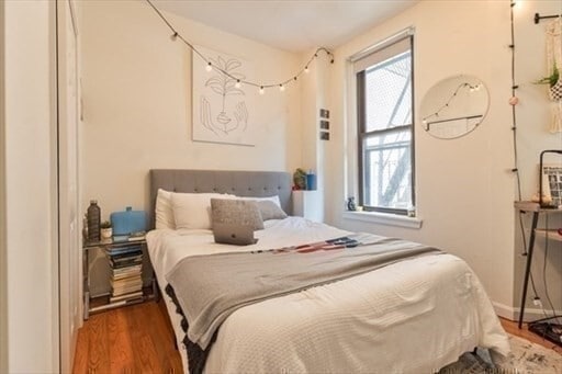 Foto del edificio - 242 Newbury St