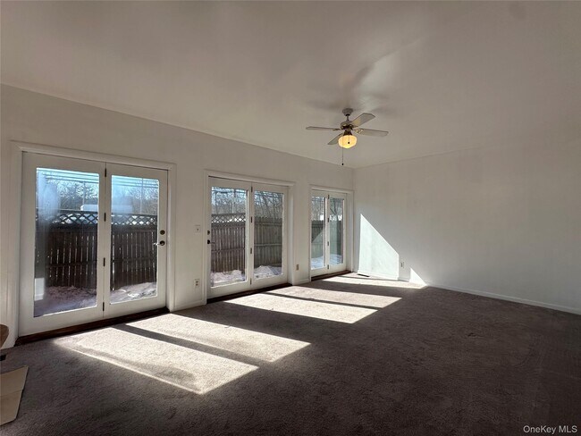 Foto del edificio - 165 Ulster Ave