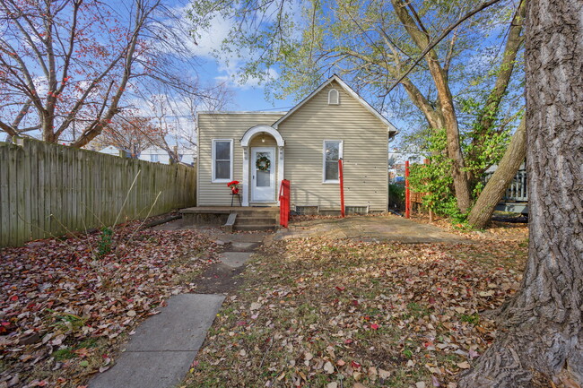 Building Photo - 4838 Goethe Ave