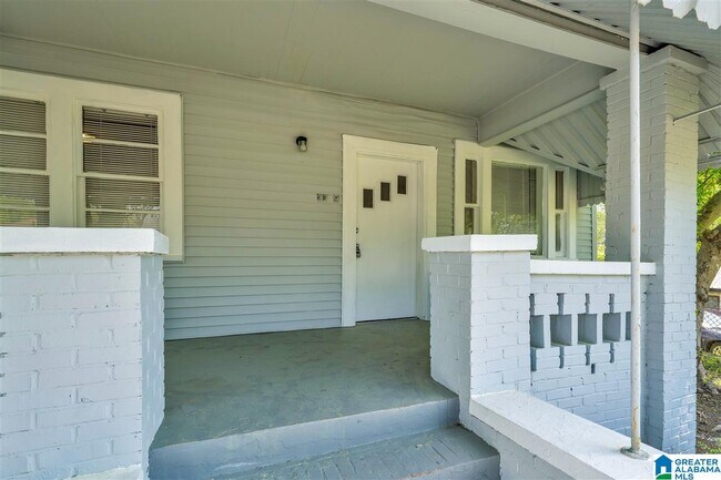 Building Photo - 3309 Ave B
