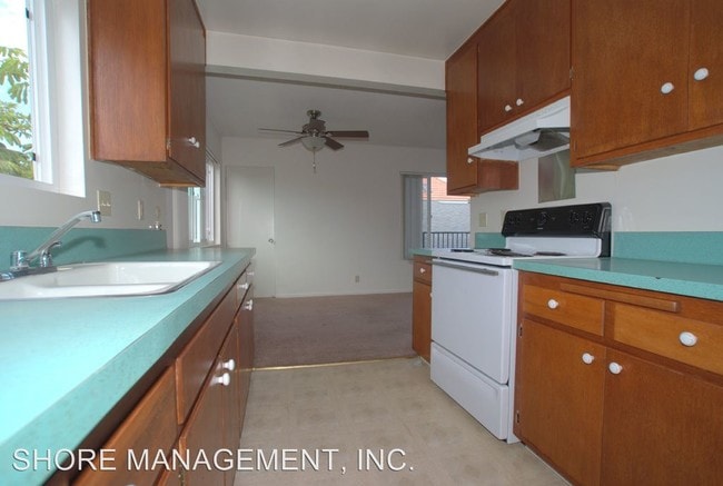 Building Photo - 825-827 Ormond Ct