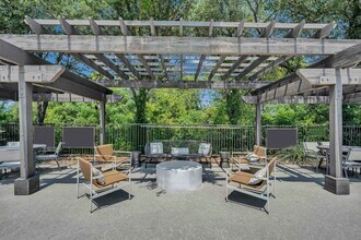 Building Photo - Ridgeview