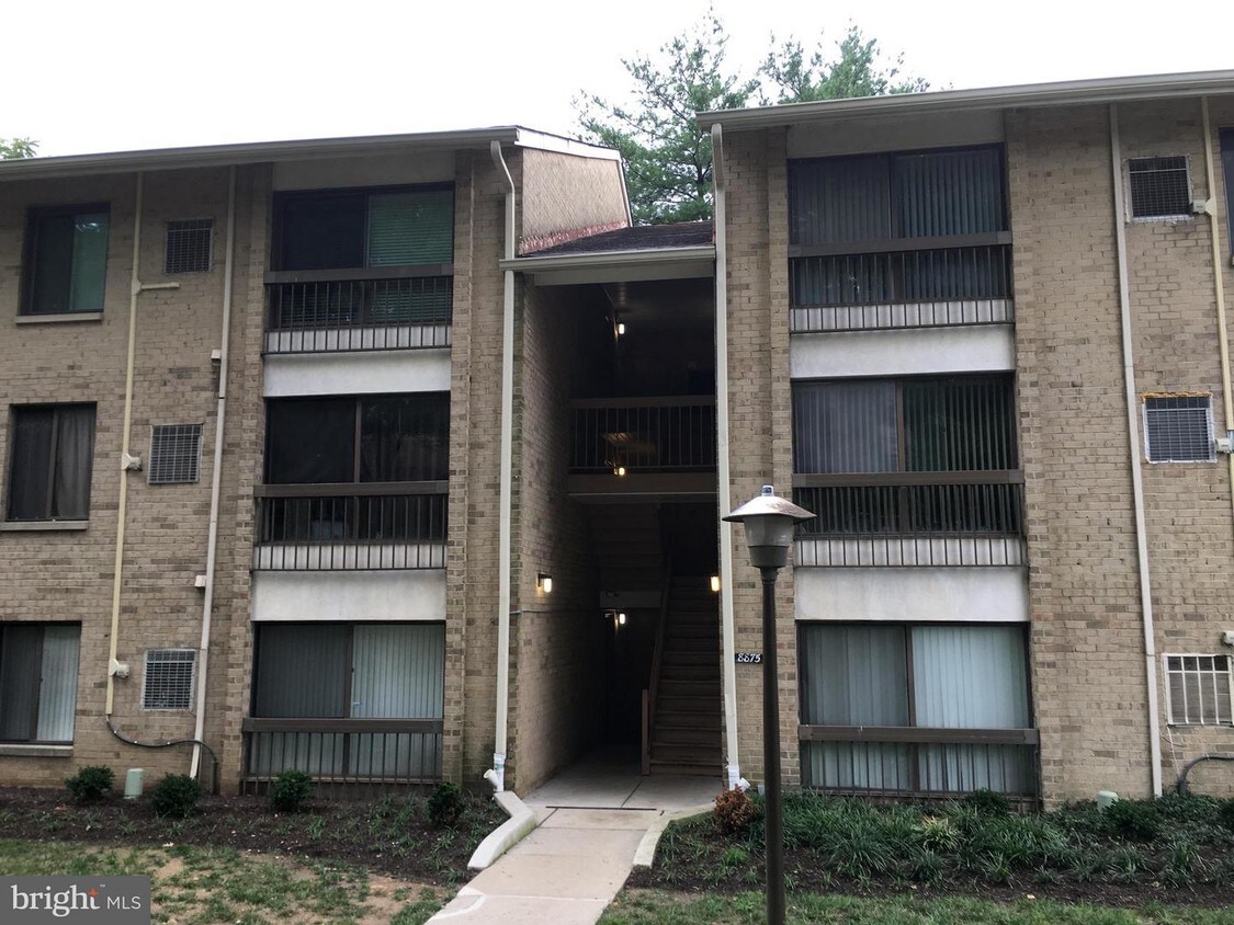 Foto principal - 8875 Tamebird Ct
