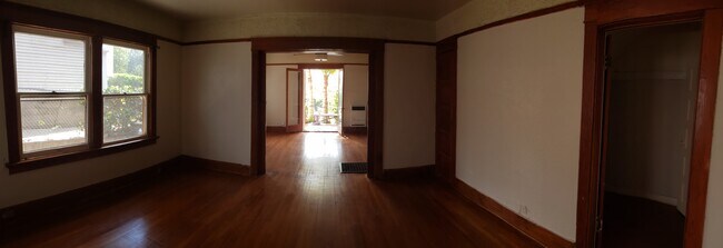 Building Photo - 1429 Kellam Ave