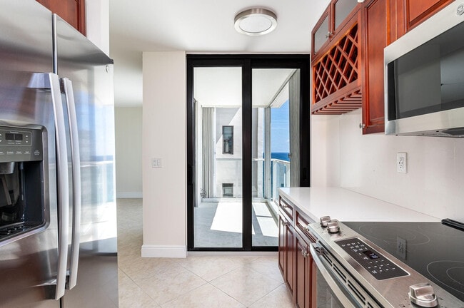 Foto del edificio - 1000 S Ocean Blvd