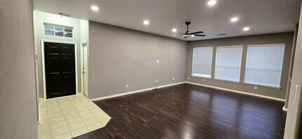 Building Photo - 21703 Sierra Long Dr